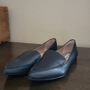 Steve Madden Feather flats, Black, 7.5